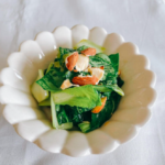 【エイジレス美腸レシピ】小松菜とナッツの小鉢